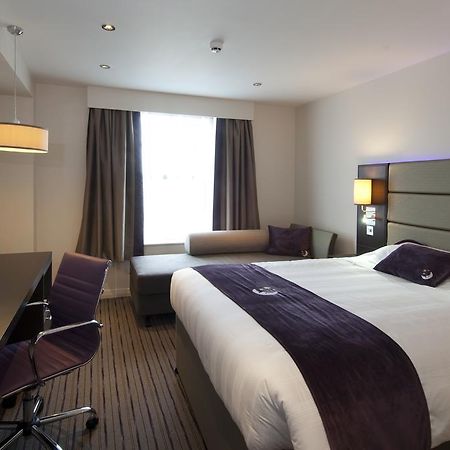 Premier Inn Harlow Exterior photo