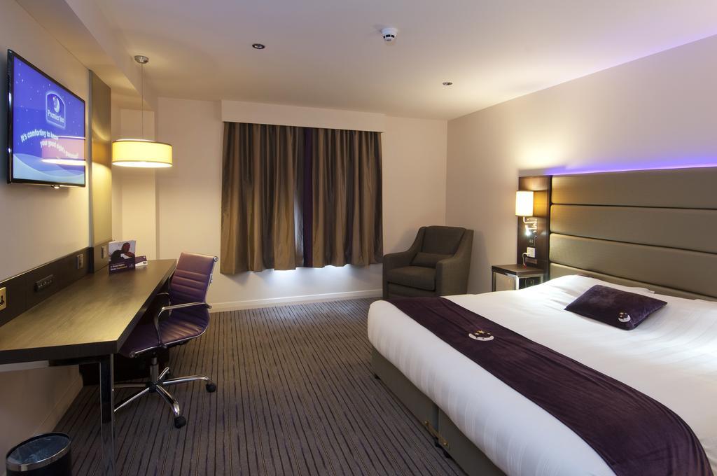 Premier Inn Harlow Room photo