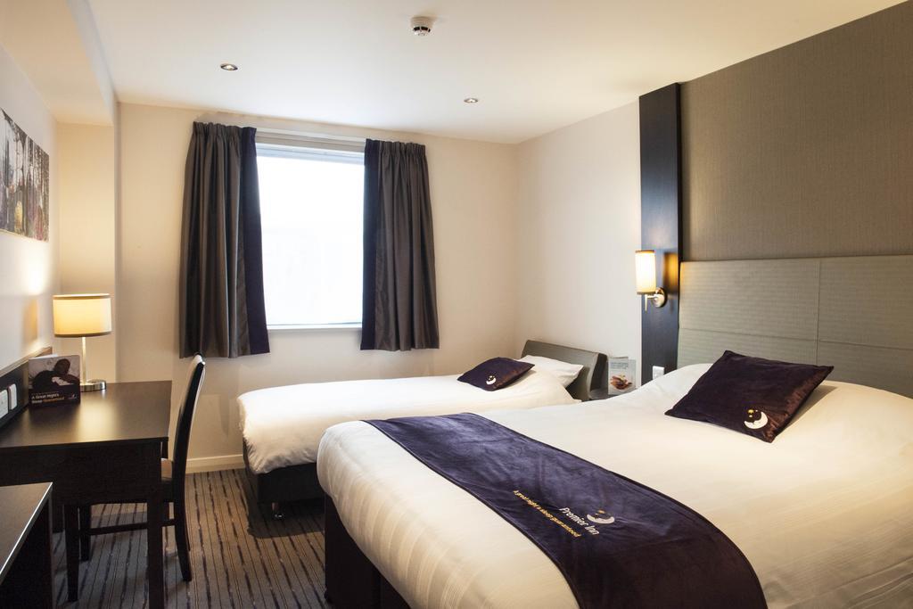 Premier Inn Harlow Room photo