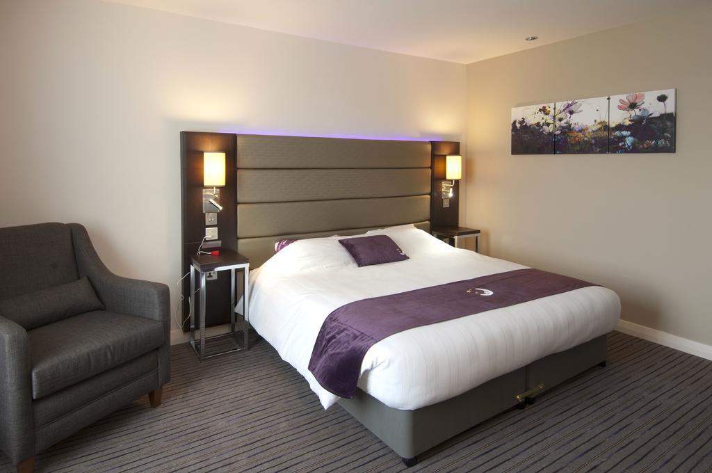 Premier Inn Harlow Exterior photo