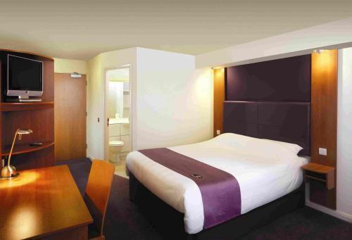 Premier Inn Harlow Exterior photo